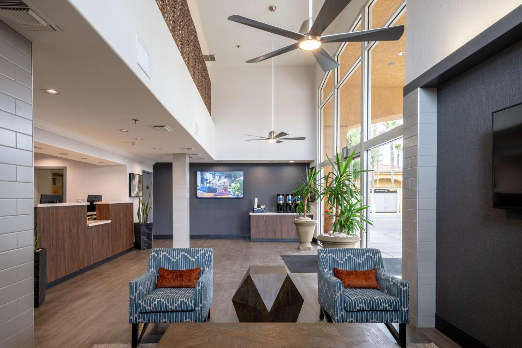 Best Western Inn & Suites למור מראה חיצוני תמונה
