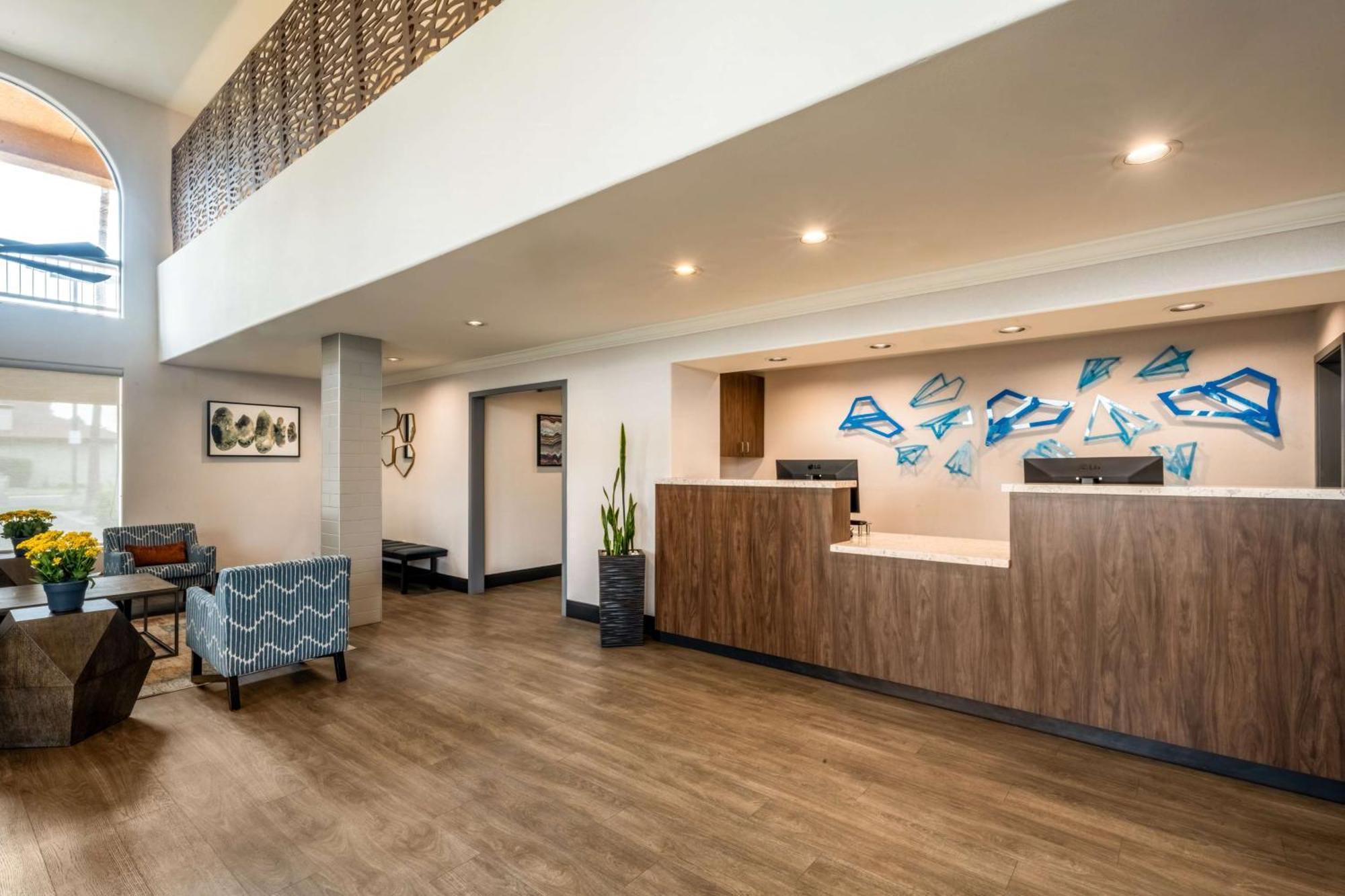 Best Western Inn & Suites למור מראה חיצוני תמונה